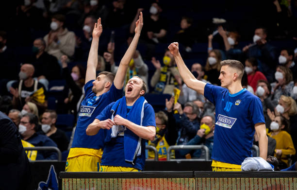 域和基本的 域和基本的