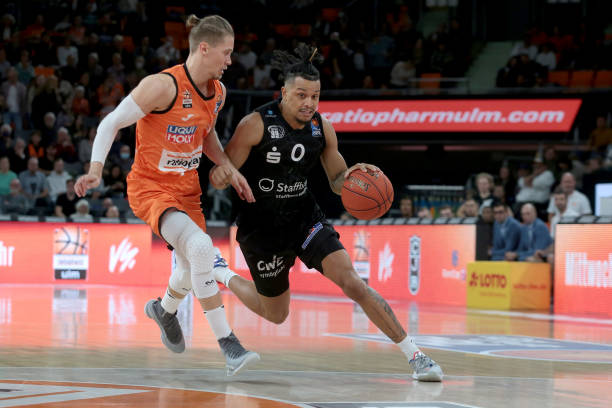 办的青少年 办的青少年